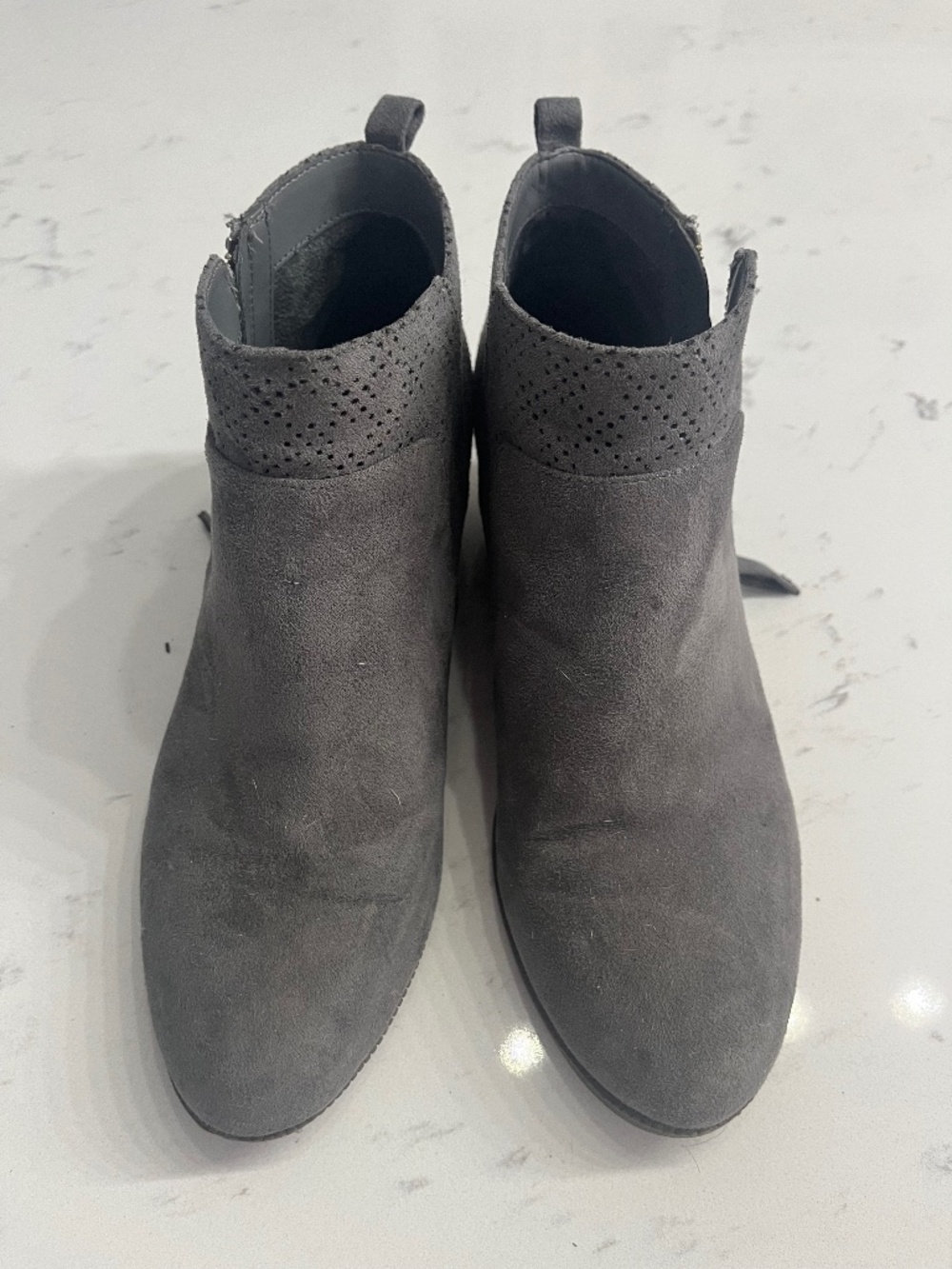 Dr. Scholl’s Gray Suede Perforated Ankle Booties Side Zip
